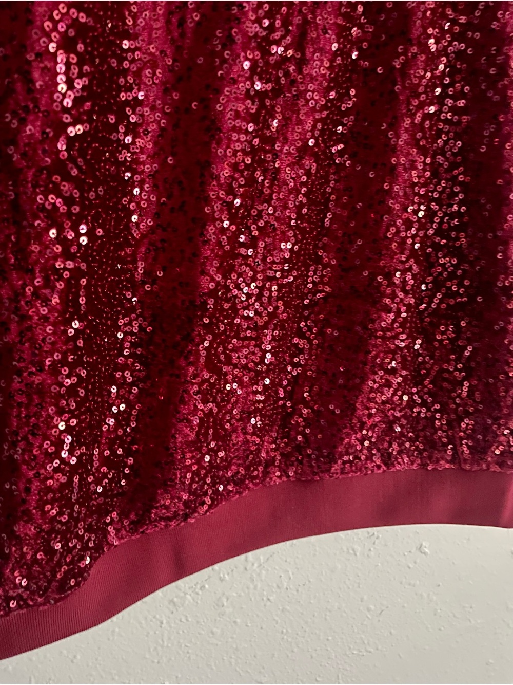Red sequin top - Picture 6 of 7